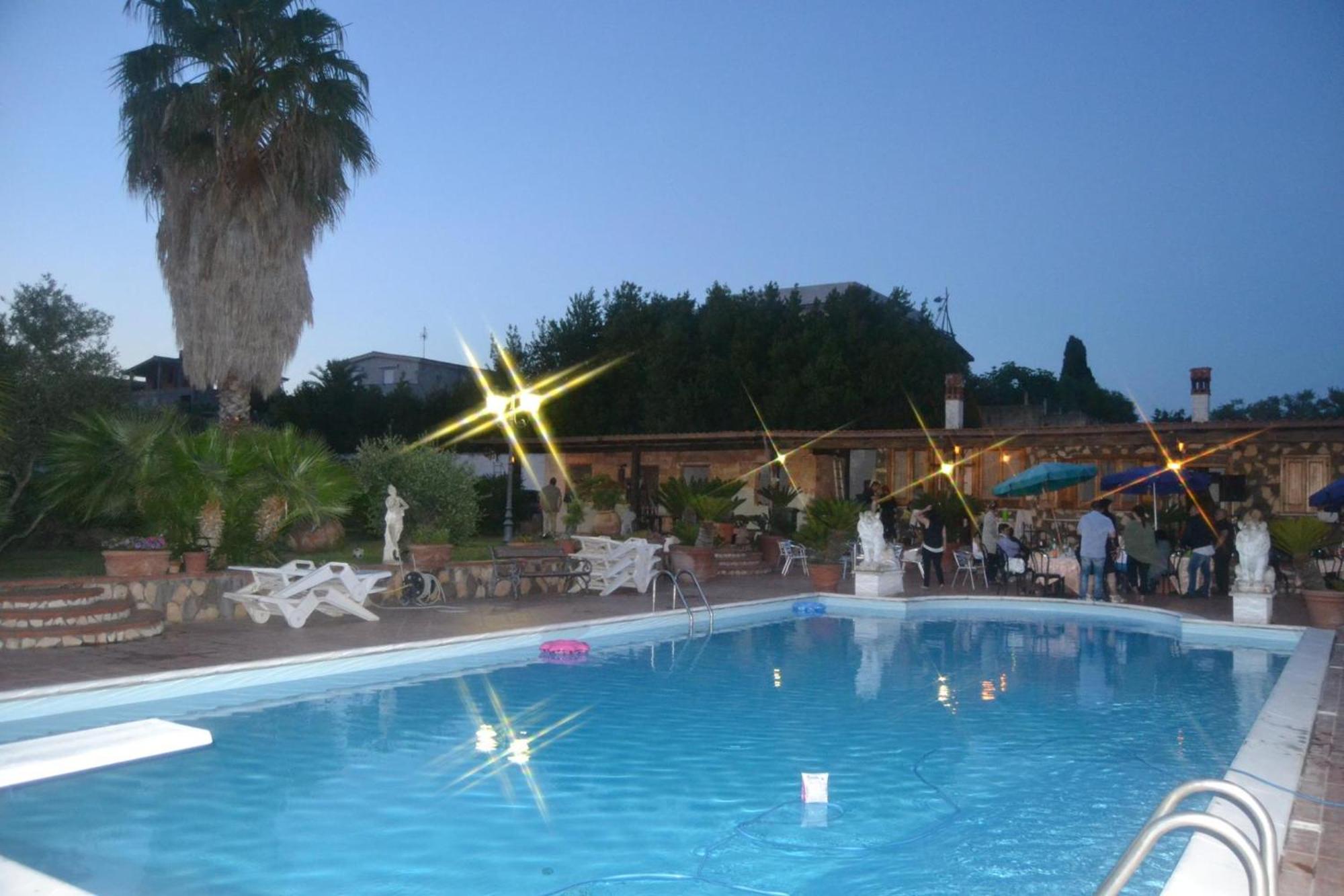 Chalet L Oasi Di Ambra 8 Posti Letto Con Uso Piscina Ardea Exteriér fotografie