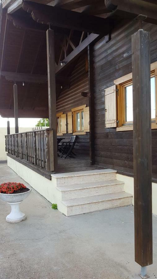 Chalet L Oasi Di Ambra 8 Posti Letto Con Uso Piscina Ardea Exteriér fotografie