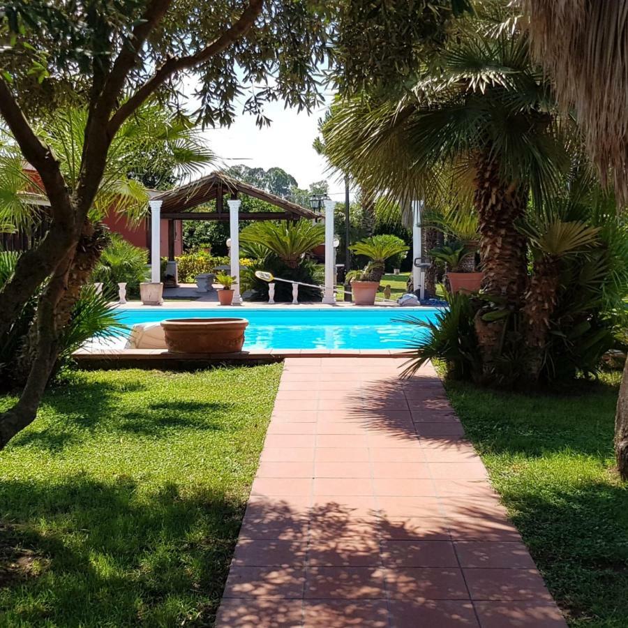 Chalet L Oasi Di Ambra 8 Posti Letto Con Uso Piscina Ardea Exteriér fotografie