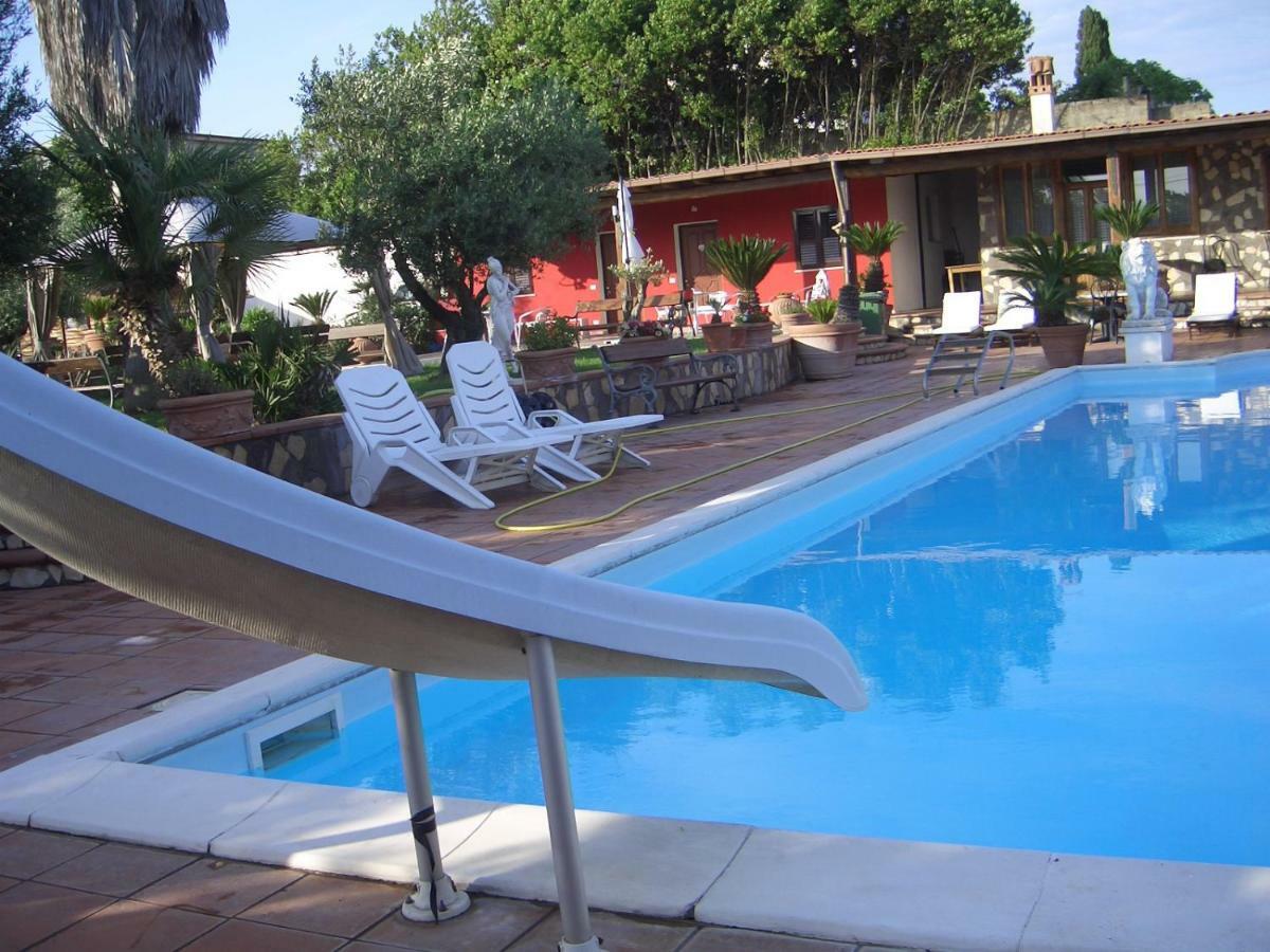 Chalet L Oasi Di Ambra 8 Posti Letto Con Uso Piscina Ardea Exteriér fotografie